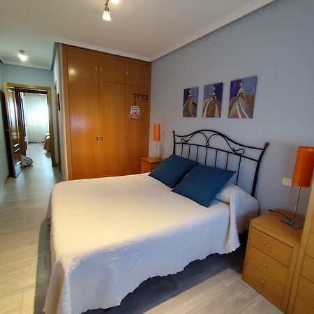 Apartamento De Tres Dormitorios Con Garaje Y Todos Los Servicios Cerca Burgo Esterno foto